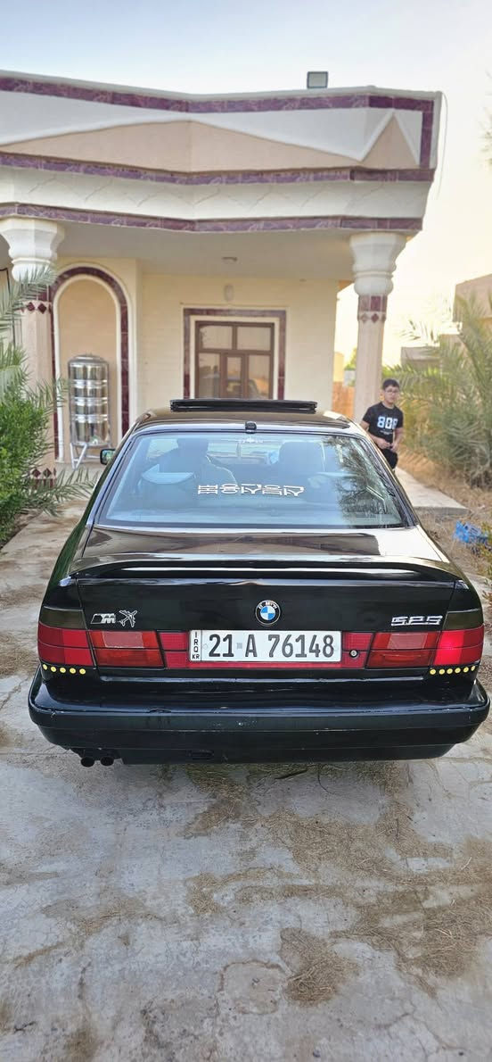 السلام عليكم 🌹
للبيع. BMW.  525 محرك وكير خير من الله 

موديل 1991

(كشنات بطاين جديد 

داخل اسود 

دبل ايرباك

سبايدر خلفي بلاد

سلايت طكتين 

دعاميه M

ويلات خلية الأصلي 

تبريد ثلج 

صدر خلفي وامامي خير من الله 

 تايرات نضيفات 

كير ومكينه بشرط 

السياره خير من الله مابيها نقص برغي 

كلها عل بلاد

بشرط من الدعاميه لدعاميه

صبغ عام بدون حادث وبدون معجون 

رقم اسليمانيه اني صاحبها  شرط التحويل والغرامات

 (السعر 55 ببها مجال   

اخوان كل التفاصيل كاتبها الشراي يتصل 

مكاني تكريت 

***********
