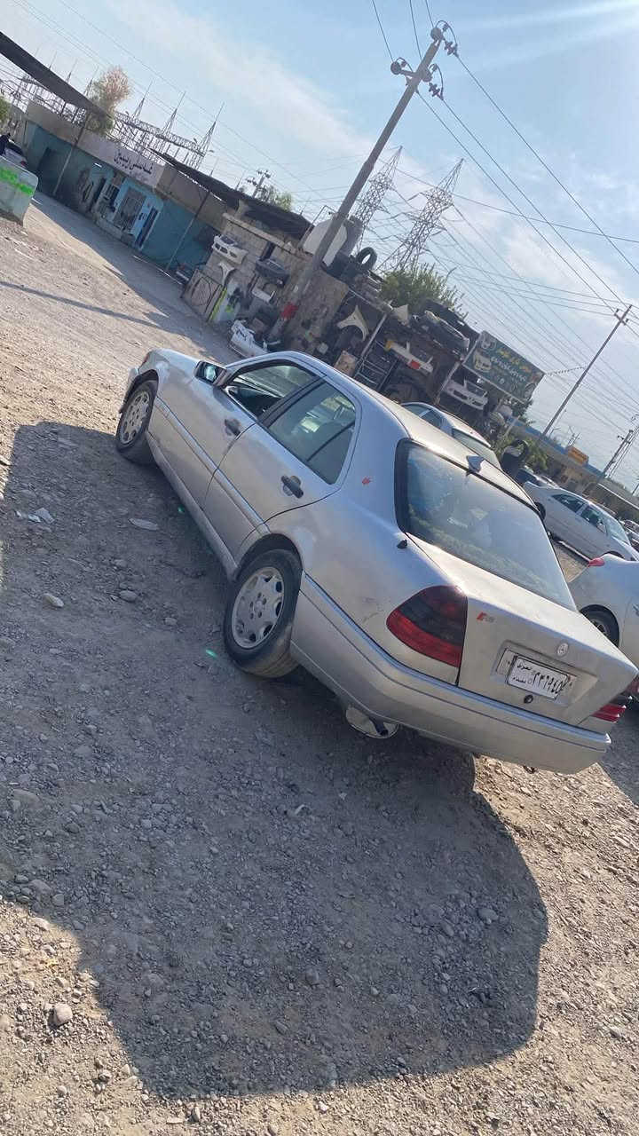 سڵاوی خواتان لێبێت مارسیدز200c بۆفرۆشتن گێڕومەکینەی بەتەیە 3000 هەزار ماشەڵا بەنزین ناخوات هەر گێڕ تۆماتیکە کوشن هیتەرە ئاوێنەکارەبا جام کارەبا سڵایدە تازە پێشیم داگرتوە ڕۆنو هایدرۆلیک و ڕۆن ئیستۆپ و هەموو شتێکیم تازە تێکردوە ماشەڵا سەیارەکە تونو تۆڵە مۆدیلی 1992 وە دوو نوقسانی بچوکی هەیە شایەنی باس نیە بەهەردوکیەوە 50 هەزار مەسرەفی نیە دوای معامەلە بۆت ئەگێڕمەوە 4 تایەو ویلی لۆکی لەسەرە تایەکانی یابانیە هەموو شتێکم نوسیوە شوێنم سەیدسادقە بۆ زانیاری سەیارەکە علوجە ماڵی مەدەنی بەشەرت سعری 16 گەڵاو تۆزێ معامەلە گەر موشتەری نیت سەری خۆتو منیش مەیەشێنە بەوشەرتەی تەراییەکەی 2 سەعات ڕێ بێت {***********}***********
