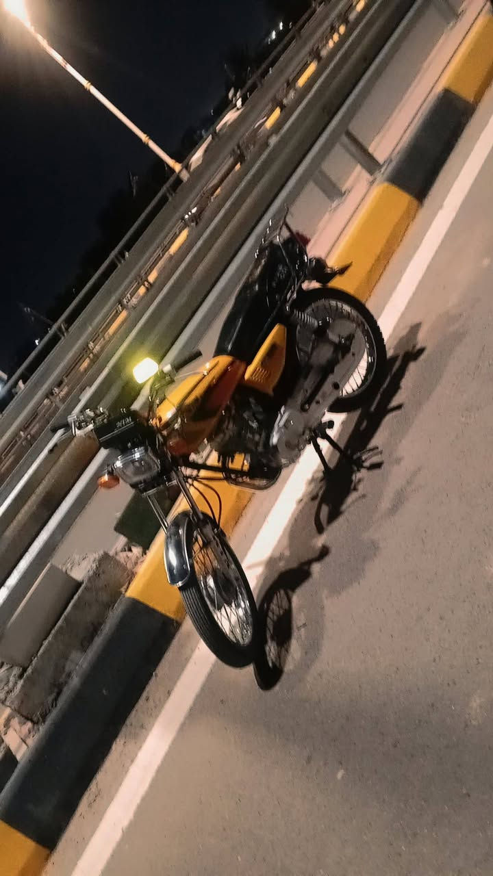 السلام عليكم ورحمة الله دراجه نامه للبيع كفاله عامه الدراجه وكاله شرط كله شغال مكينه ناعمه وحلوه مكاني بابل نزلت جسر سعد بيجو السعر 750وبيهة مجال استفسار لتصال ‏‪***********‬‏
