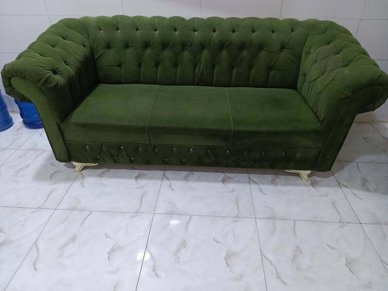 السلام عليكم
تخم للبيع موديل تركي شغل عراقي عشر مقاعد تكمه مسويته تزكام مو سوكي المكان ابو دشير ***********
