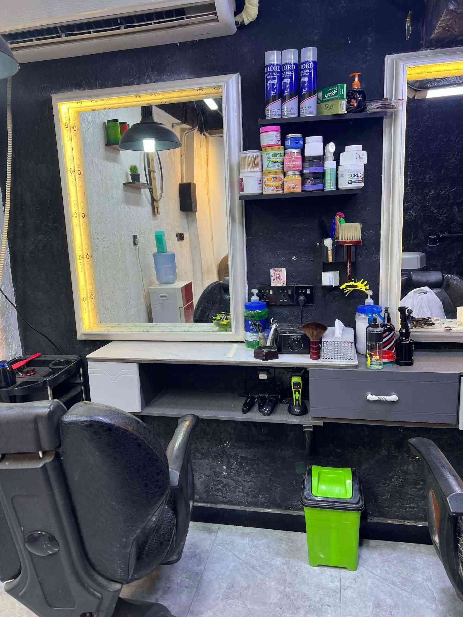 محل حلاقة • نصر ميلاد • للبيع