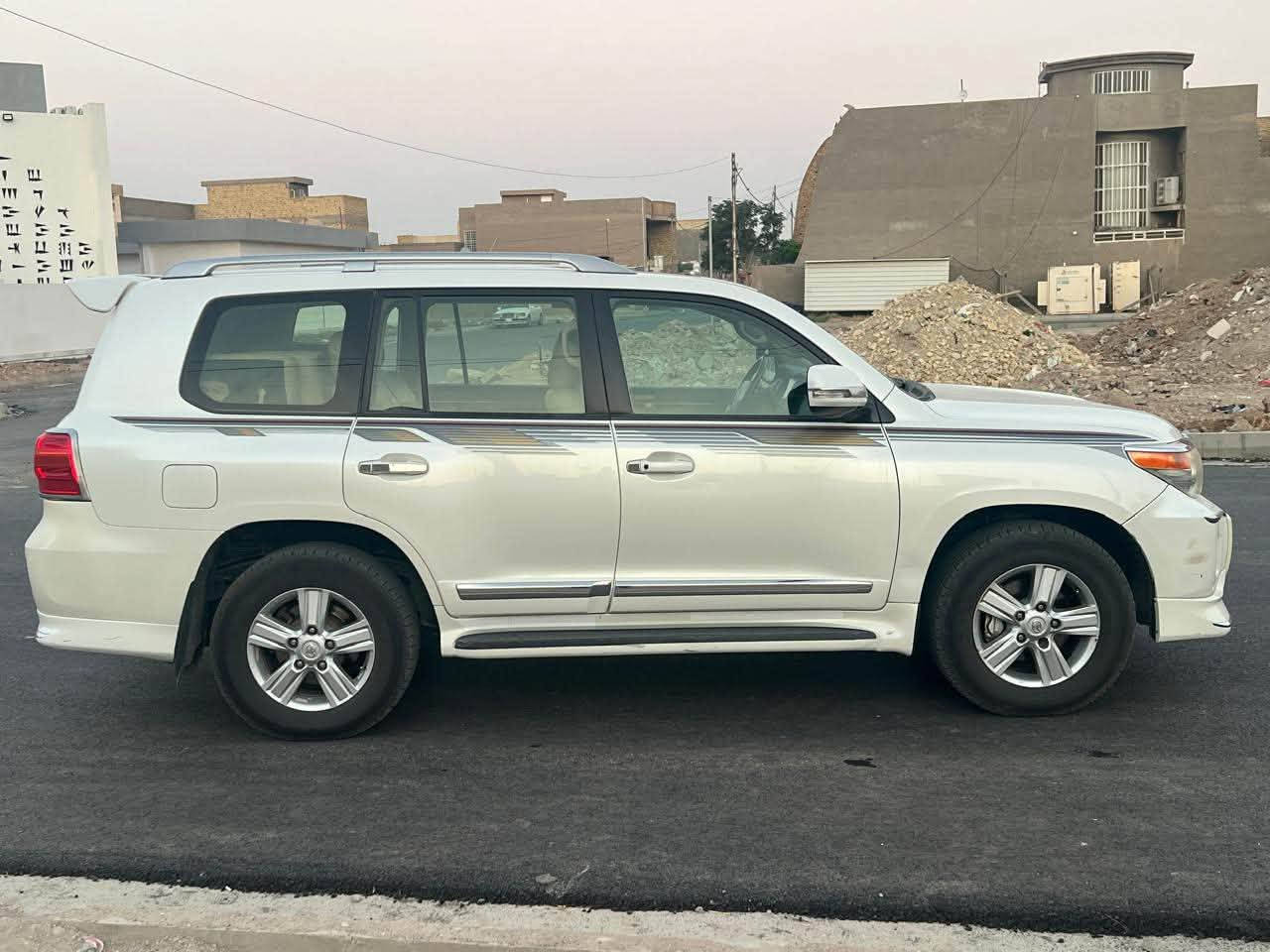 لاندكروز 2014  بريم رقم بغداد مشروع وطني بأسمي  السياره مكفوله من التبديل بيها تكحيل بين الباب والجاملغ الامامي ماشيه 230 الف
مواصفاتها البريم 
السعر 340 
مكان السياره واسط الكوت 
***********
