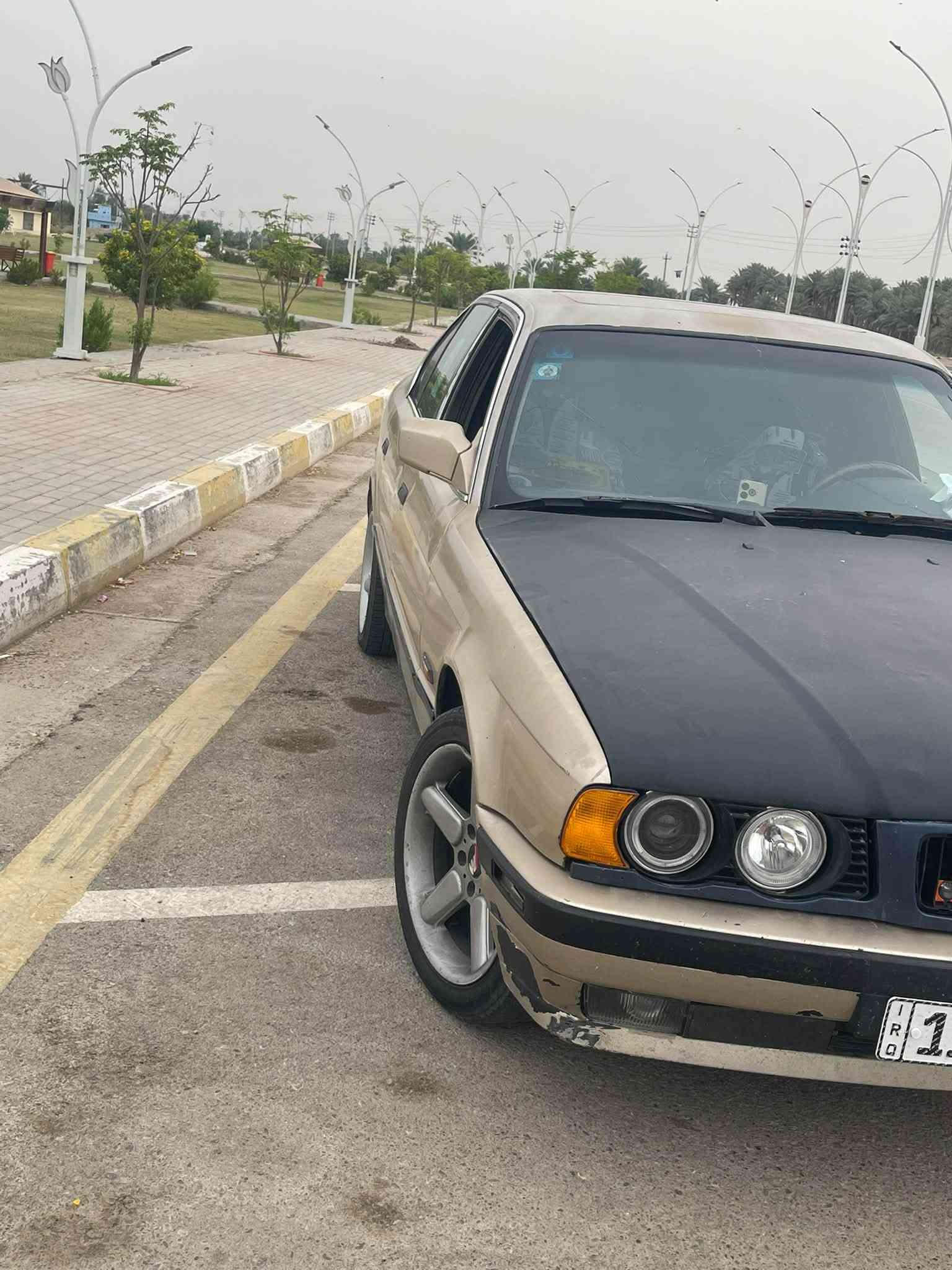 سلام عليكم للبيع بي أم 535 كير عادي رقم بغداد إنجليزي تبريد شغال كهربائيات كلها شغالة كشنات كهربائية عدسات منظومة زنون كاملة ￼￼ 50 وبها مجال
***********
