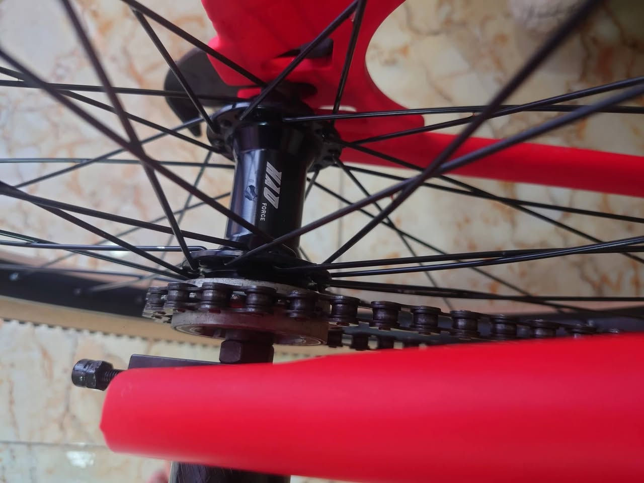 سلام عليكم بايك اوربي  ماركه THRUSTER للبيع 
بطيخه اصليه ام الصوت 
المنيوم وزن خفيف 
تايرات اصليه ما ممسوحات 
بي ستانت وحمالات 
بريك خلفي ماركه 
حجم 27.5 
البايك نضيف جدا 
اخذته ب240 
السعر150 بي مجال بسيط 
للاستفسار *********** غير متواجد خاص
العنوان بغداد حي الجهاد
