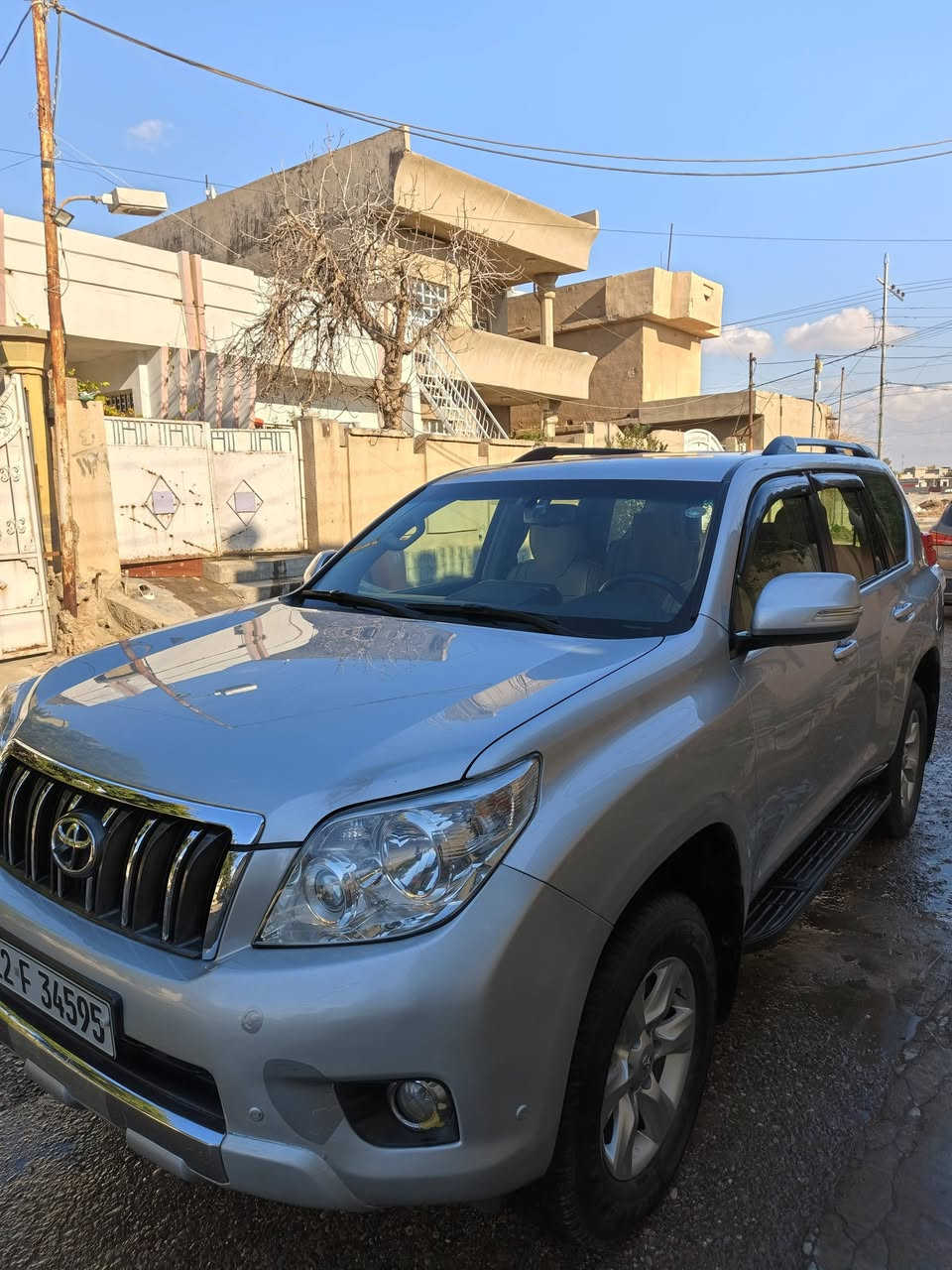 سلام عليكم برادو للبيع ٢٠١٣ سلفر شركت ساس ٦ سلندر سبير تعليك ماشي ١٦٠ نضام غاز بانزين فول عدة فتحة سقف تشغيل عن بعد موصفات tkl رقم شمالي اربيل ورقت بانزين بي سيارة بسمي تحويل وكالة سيارة كلين كلين شرط محرك كير رقم تلفون *********** اني مكلف بل نشر الي يريد يخابر على رقم مكاني كركوك سعر ٢٦٥ بي مجال
