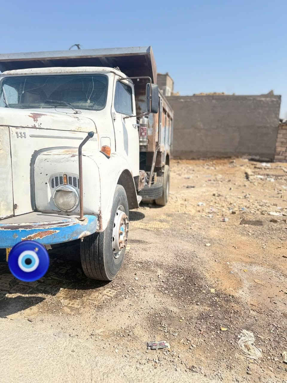 سلام عليكم سكاينه 111 للبيع موديل82 مشروع وطني سياره بلاديه مكينه12ونص سوبر حداده جديده الستفسار عله الرقم ***********
