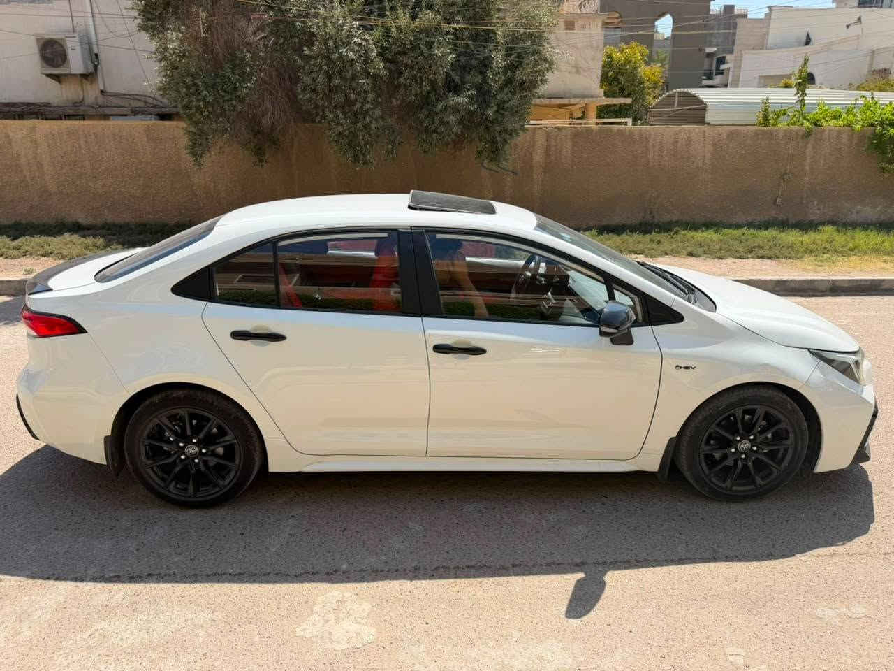 للبيع كورلا هايبرد 2025 شكل الامريكي ال S ماشية 14 الف رقم بغداد باسمي تحويل ثاني يوم السيارة فول مواصفات بصمة وسلايت وتحكمات السيارة بلاك ادشن ويل اسود ومري اسود كشن كهرباء داخل احمر وباقي المواصفات المعروفة بل فول .
ملاحضة : السيارة بيه صبغ بنيد وبيه بارد.
السعر 144$
مكاني: بغداد حي القاهرة.
للأستفسار: ***********
