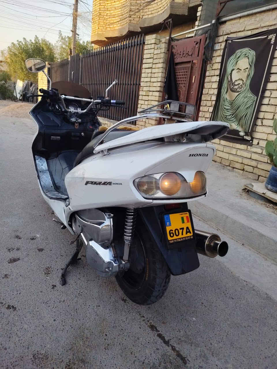 فورزه 0/6 دراجه جاهزة نكرة سلف وين ميعجبك تطلع بيهة كهربائياًت كلهة شغاله كاتم موجود كلجاد جدد شلعه معدل كيجات شغاله يرادلهة اشاير اماميه وشويه ترتيب للبجم بيهة ABS شغال بريكات كامله الدراجه فقط ادامه وترتيب ب500 وبيهة مجال بسيط بغداد الشعب *********** ما متواجد فيس
