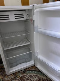 ثلاجه صغيره • نضيفه • ميسان