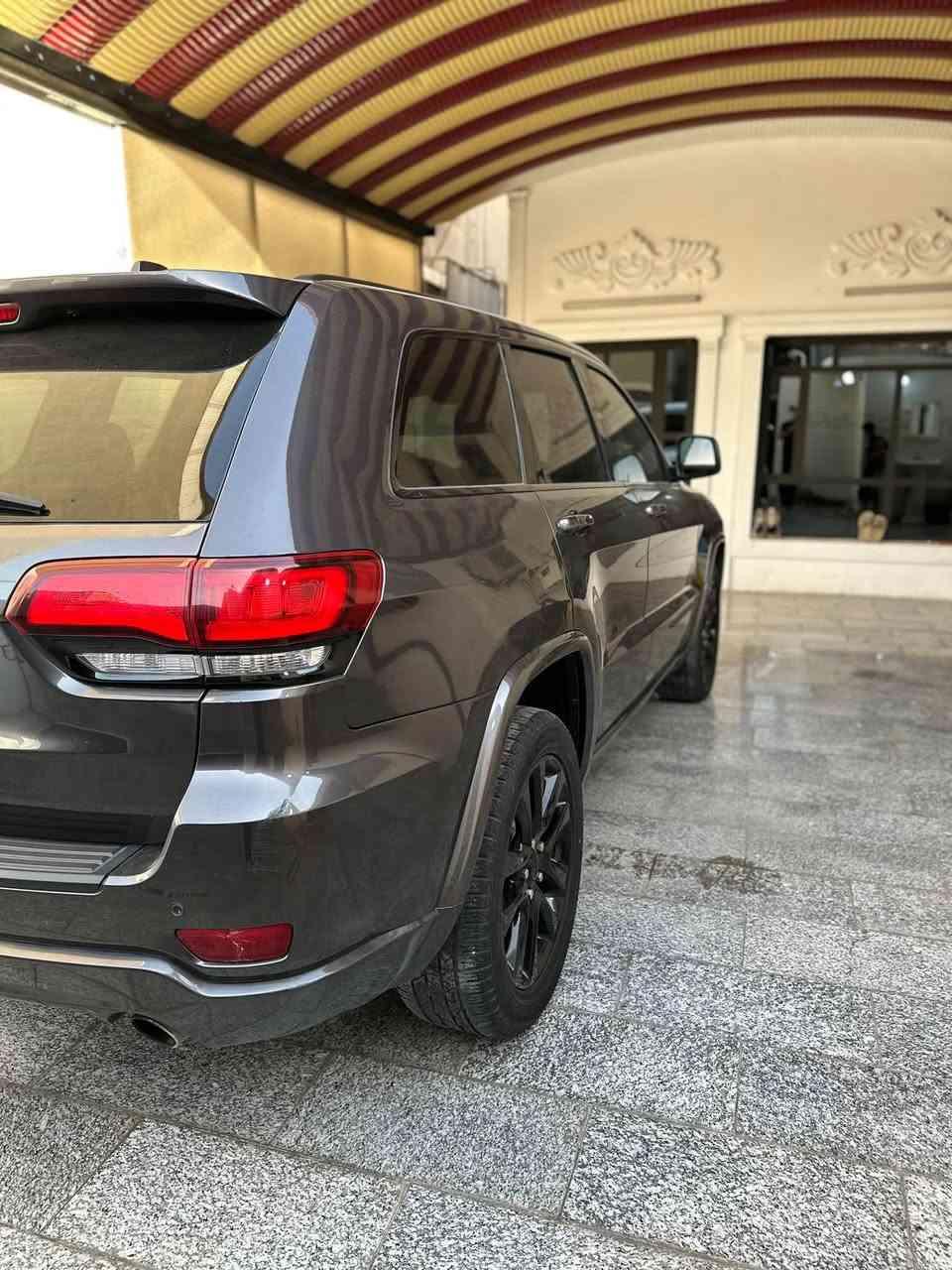 السلام عليكم جيب موديل ٢١ وارد امريكي حادثها بنيد فقط بدون دواخل رقم بغداد اب اسمي ماشيه ١٠٠ مايل السياره عليها عدسات LED بنورامه كراسي جلد كهرباء نقطه عمياء رادار وهواي موصفات صور السياره بل منشور للاستفار اكثر رقم الهاتق ***********

السعر ٢٣٠
