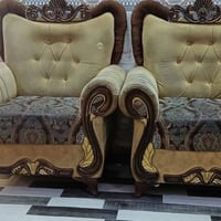 تخم البيع عشره مقعد سعر 400وبي مجال تصال 07836643428