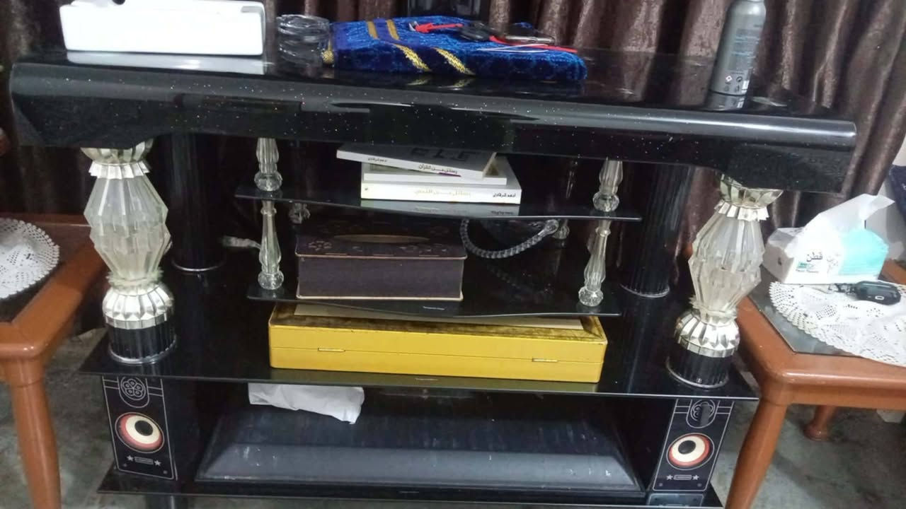مكلف بلنشر ...
متاح مولد 5.5 شغال نضيف علفحص ...
ميز بلازمة جام ثقيل نضيف ...
للتواصل علرقم ...***********...
