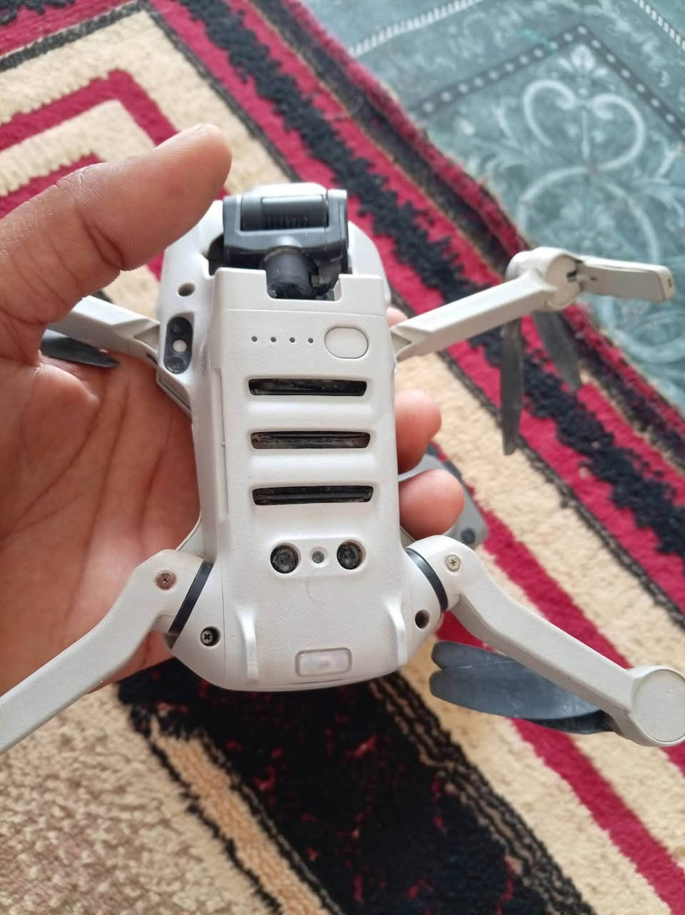 درون Dji min2 للبيع
نضيفه الشراي يتفضل خاص او يتصل 

￼***********
