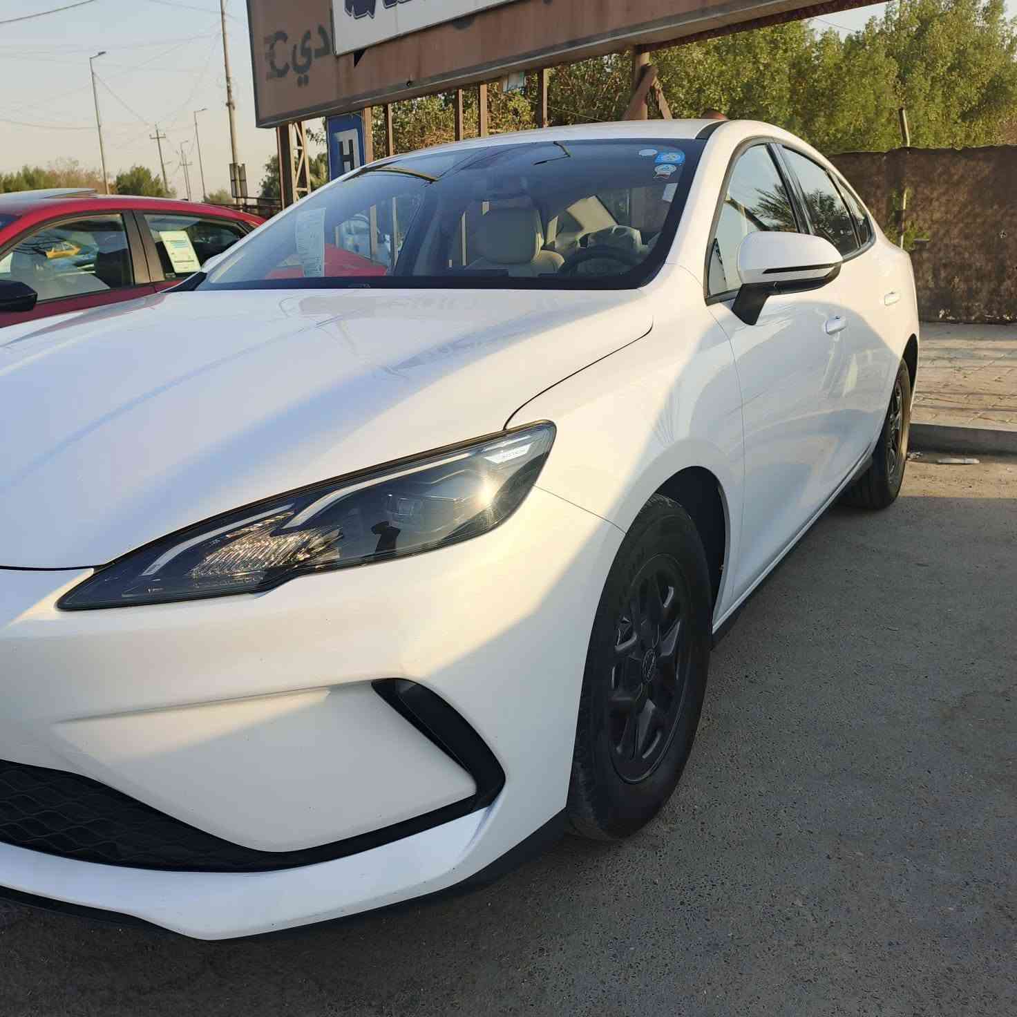 سلام عليكم للبيع BYD سيل 5 موديل 2025 رقم بغداد ماشيه 10 الف سياره جديده مكفوله عدا رصعه وحده بالباب صغيره بغداد البياع سعر 19 700 بيها مجال بسيط رقم الهاتف ***********ط
