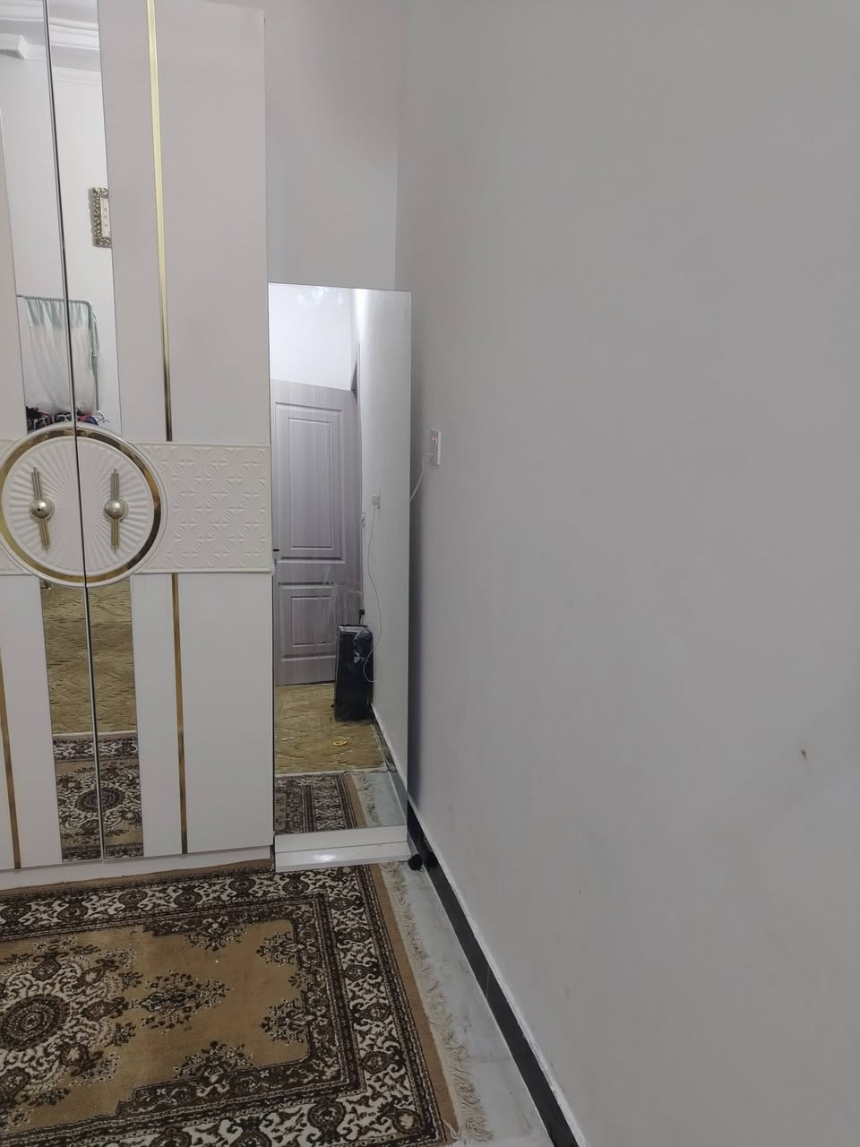 السلام عليكم غرفه تركية للبيع نضيفه سعرها ٨٥٠ وبيها مجال قليل ملاحظه الدوشك مو وياها وتوصيل ماعندي الي ياخذها هوه يشيلها مكاني بغداد سريع ابو غريب مقابل حليب بلادي ع الخط السريع مباشره ***********
