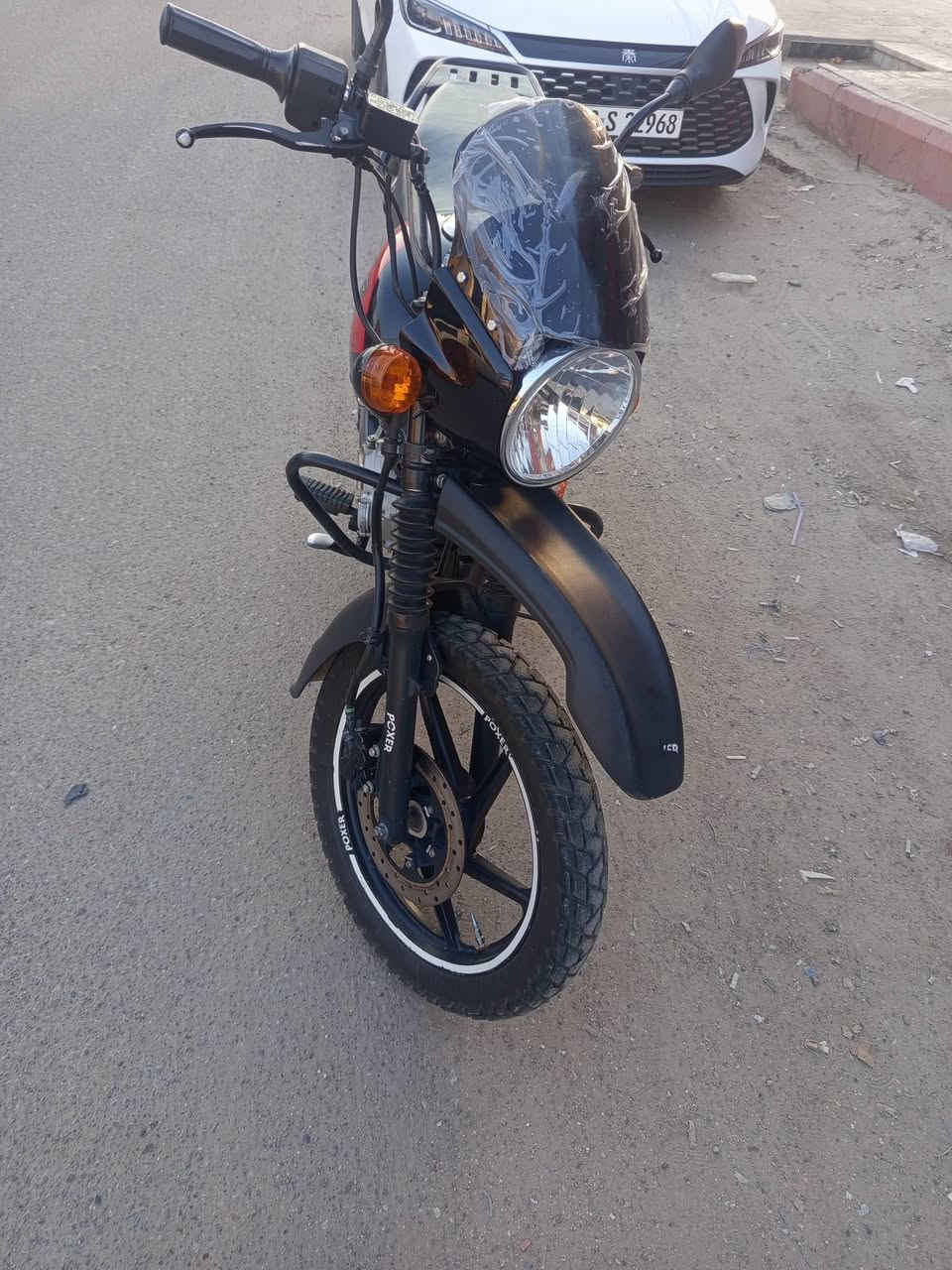 سلام عليكم شباب بوكسر جبلي موديل 23 نازلة بل25 رقم بغداد سنوية نكليزي بلتحويل تستلم لوحات نكليزي دافع فلسوهن وكاملات بقه بس استلام كفالة عامه دراجه ما مفتوحه المكينة جيب وياك 20 فيتر بيها ملاحظات بسيطة مكاني بلامين ثانيه شارع نواب رقمي للتواصل واتساب واتصال متوفر ***********
