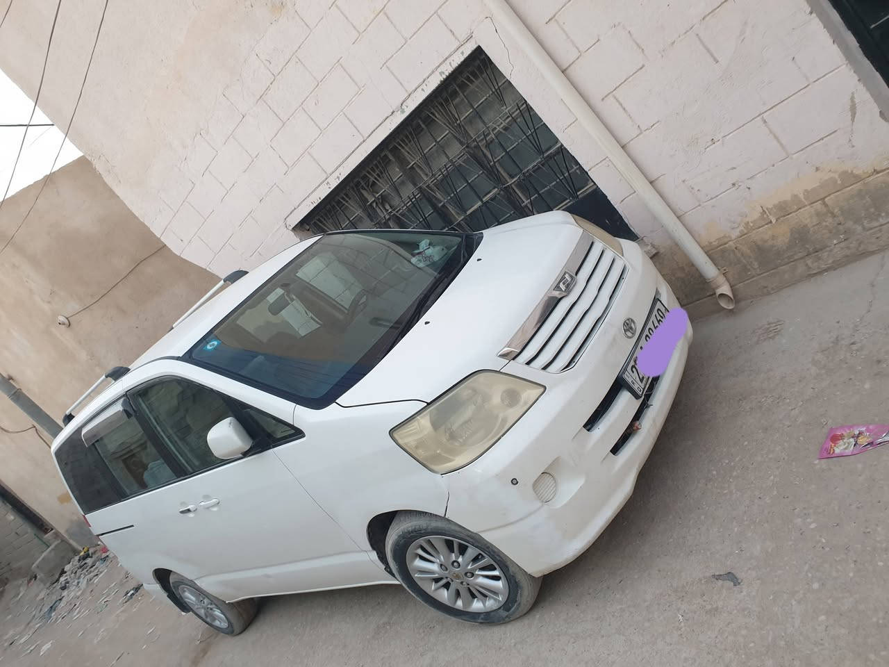 السلام عليكم 
سيارة تيوتا ياباني موديل 2003 نها محرك  2000  رقم ذيقار سنوية بأسمي  2029 مشروع وطني كير محرك تبريد سيارة نضيفه مال خبزة سعرها 76 ورقة الشراي يتصل على الرقم ***********
