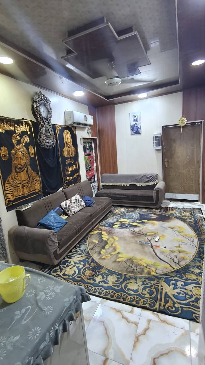 بلاش  السعر ٣٥ بيتين للبيع بيتين البيت الواحد ١٠٠ متر  ثنيهن ٢٠٠ متر مرقمات البيوت
بيت ١٠٠ متر بنيان حجر أساس حجر  سكف عكاد  لبخ سقوف ثانوية أرضية بورسلين  جداري سيراميك ماي مجاري  بيت يحتوي ع غرفه وصاله ومطبخ وستقبال وطارمه وصحيات داخليه وخارجيه

البيت ثاني
بيت ١٠٠متر أساس حجر بنيان حجر سكف صب كونكريت  لبخ سمنت وجص وكهرباء كامله وماي ومجاري  كامل عوزه سيراميك وبورك فقط  ا
الاستفسار ***********
