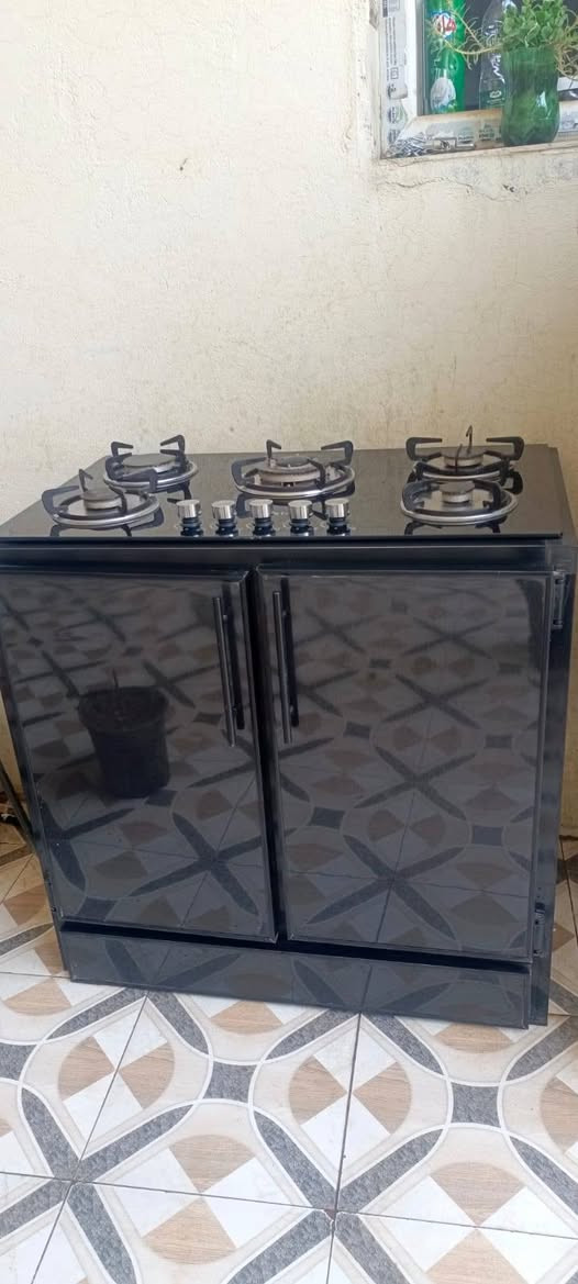 السلام عليكم غراض مال بيت مستخدم اسبوع واحد فقط العنوان شهربان حي العسكري يوجد واتساب ***********

