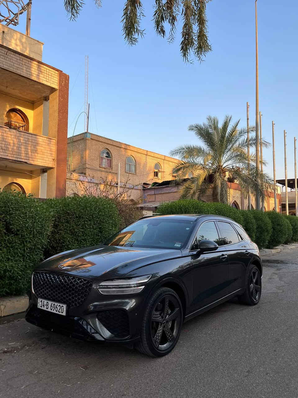 جينيسس GV70 برستيج 2024 داخل احمر مميز
رقم بصره شهداء وكاله عامه بئسم مشتري 
فول مواصفات للاخيرر  اعلى فئة بجينيسس 

 محرك V4 تيربو 

ماشيه 45 mi

حادثها جاملغ موجود ويها من امريكا وحافه بنيد صبخ  فقط قطعه وحده تبديل 

 مكان سيارة البصرة 

‏***********
