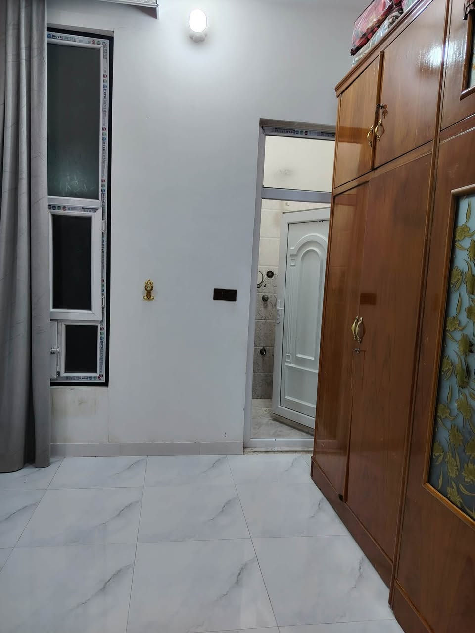 🕋بسم الله الرحمٰن الرحيم 🕋

👋السلام عليكم ورحمة الله وبركاته👋

🏪يعلن مكتب انمار للعقار

🌄الانبار قضاء الفلوجه

🏡 بيت 

#للبيع حـــــي الشهداء منطقة الـ 19 الف قرب البرديني 

🚧 بناء طابوك بناء درجه اولى حديث شغل 2025

📐المساحه 156م 

📃طابو صرف سند تحويل ملكيه بسم شخص واحد 

🛣️شارع10 

🛑طابقين 
🔵استقبال وكراج  
🔵مطبخ 
🔵غرف 2
🔵مناور 2
🔵صاله 
🔵صحيات 2

 

💲#السعر المعلن 88مليون 

🧑‍💻عزيزي عندك عقار وتريد تبيعه باسرع وقت راسل صفحتنه نلبي لك طلبك 🙏♥️

⁉️للاستفسار اكثر مراسله صفحتنا او زياره المكتب انمار للعقار الواقع على شارع 60 مجاور اسواق الايمان ومجاور المطعم والكوفي بلاك ساراي شارع السكلات او الاتصال 

☎️***********☎️كورك 
☎️***********☎️ واتساب  

⁉️اذا كنت تملك عقار وترغب في نشره مراسله صفحتنا او زياره المكتب انمار للعقار او ارسال المعلومات على الواتساب ☎️👆

⁉️الاسعار المعلنه في مكتبنا تحدد من قبل البائع وليس المكتب ونجمع البائع والمشتري وجها لوجه لاتمام عمليه البيع

⁉️متابعه ولايك للصفحه ليصلكم كل ماهو جديد فضلاً وليس أمراً

♥️طابت أوقاتكم بكل خير ♥️
