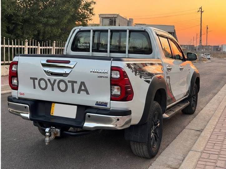 تويوتا هايلوكس 2024 SAR SAS 4x4
السيارة مرقم بغداد ب اسمي
ضمان شركة ساز  100 الف او 3 سنوات
السيارة ماشية 50 الف كيلو
تشغيل بصمة
تبريد بالمقاعد
محرك V6 سلندر 4000 
حساسات امامي و خلفي
كامرة خلفية 
قطعتين تبريد
شاحن لاسلكي 
جكات بنيد 
سيارة مكفولة اخت زيرو
السعر 38500 الف
مكاني بغداد العامرية
***********
***********
