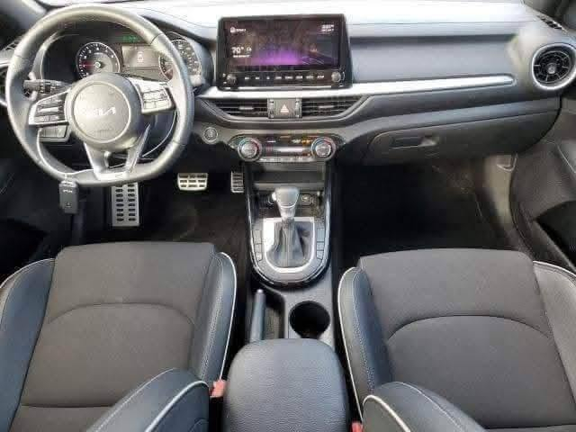سلام عليكم كيه فورتي GT
موديل2022ماشيه 160
سياره فول ماعده فتحه
مكان سياره البلديات
***********
السعر 150

