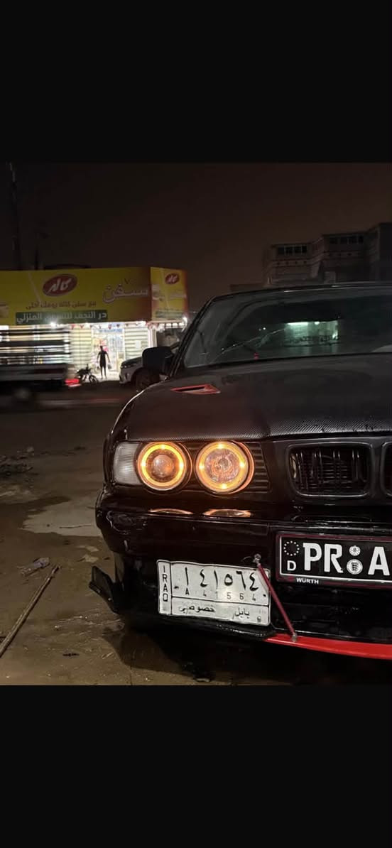 سلام عليكم بيم 520اصل 530
كير ومكينه كفاله جدد
ناقصها بنيد صبغ بس مغللفه ورديتر تبريد
ودعميه نكسرات امامي وجكمجه
دعميه خلفيهm
ويلات رياضي 
بنيد رياضي
سياره فتحه 
كهربيات جهازه 
كلشي شغال 
بجم عريض
حداديه نص عمر

غرفتها عند دوشمجي كلها جلد فول 
بطاين فول
سعر 30 ورقه
بيع فقط ناقد
رعيها بل حله مدور ثاني يوم
*********** 
***********
