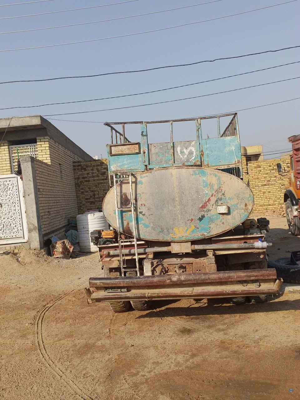 سلام عليكم تنكر ابوردين البيع نضيف مكان كربلاء تصال***********
