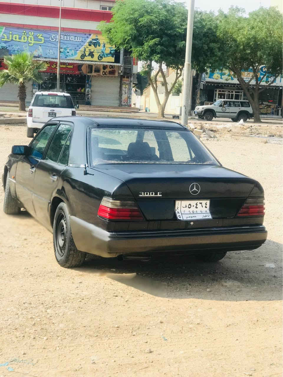 مرسيدس ٣٠٠ • مكينة وجير • دهان جديد