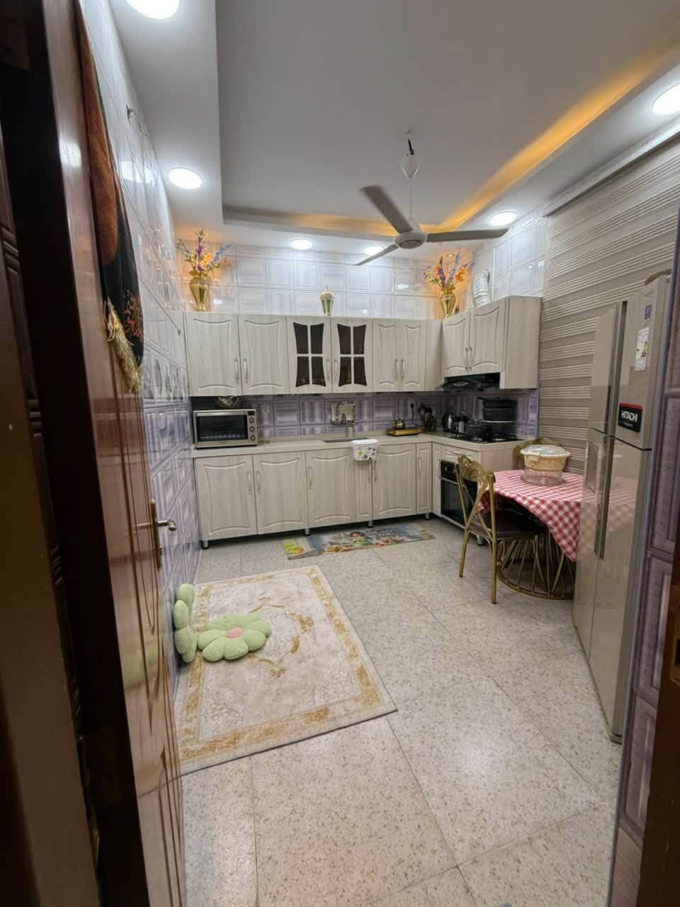 ١٧٠م • غرفتين • قرب حي الجمهوري