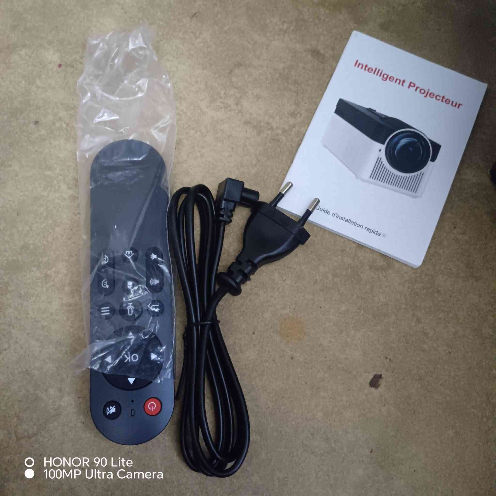 داتشو من شركة MAGCUBICو HDMI وUSB، كما هو ظاهر على العلبة. للتواصل و الاستفسار خاص مازنجر او على الرقم التالي ***********
