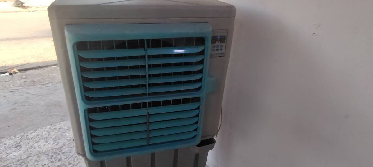 مبردة للبيع بية صوت للاتصال ب30 للاتصال ***********

