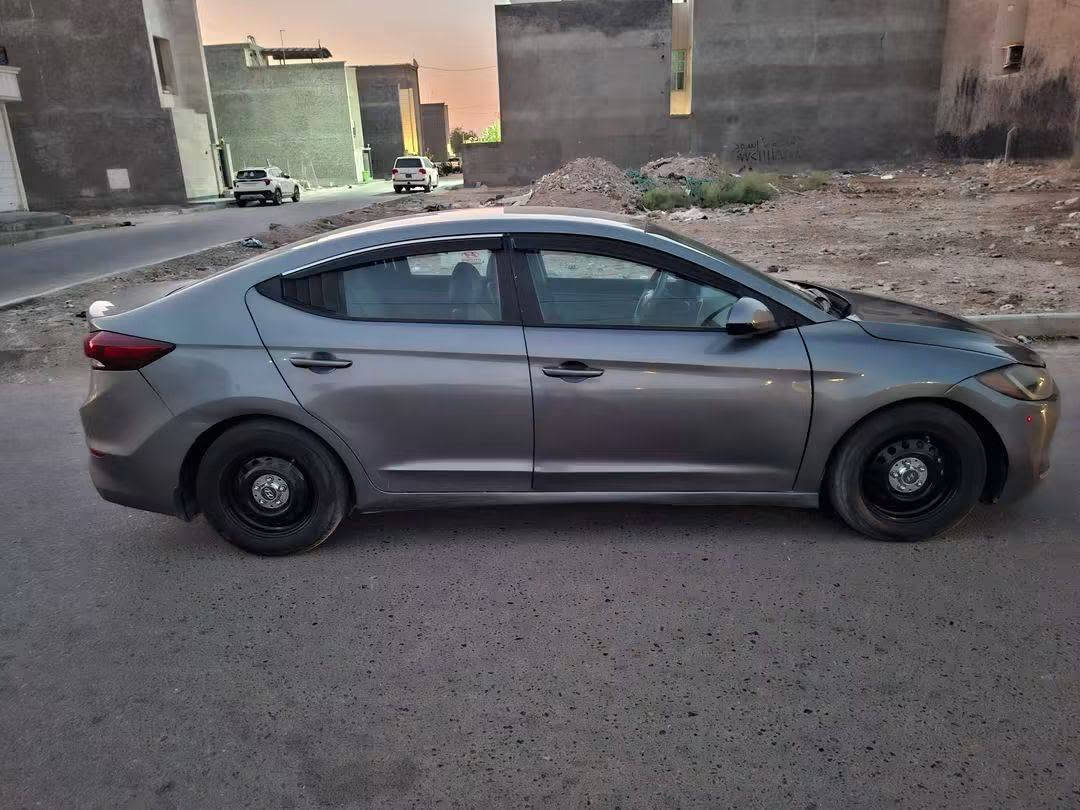 النترا ٢٠١٨ وارد امريكي
محرك ٢٠٠٠دوش كير AT 
كير مكينه كفاله+ بدون فتح
 تبريد ثلج صدر جديد
فول تحكمات شاشه كار بلي + كامرا
كروز مثبت سرعه كشناج جلد ارضيه جلد 
السياره كلش نظيفه وعلى ايدي
السونار بالمنشور السياره (بدون اي دواخل وبدون ايرباكات)
ولا سيرفز مشتغل بالسياره 
رقم جديد وباسمي تحويل مباشر 
السعر ١٠٨ مكاني بغداد الغزاليه 
هاتف *********** بي واتساب

