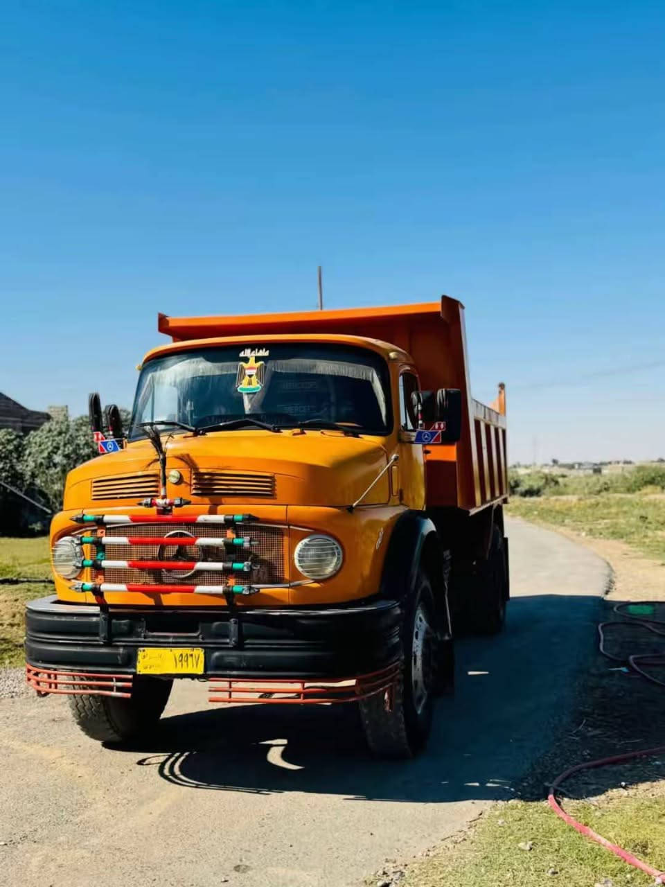 السلام عليكم للبيع اقجم موديل قديم محدثه 82 كلها سياره مكفوله جاهزهه للشغل سياره ماناقصها برغي السياره رقمها صدامي مااندل راعيها السياره مكفوله دوله وعشاير  تستلم گاز 
السياره مكان السياره صلاح الدين بيجي السعر 150 وبيهه مجال الهاتف ***********
