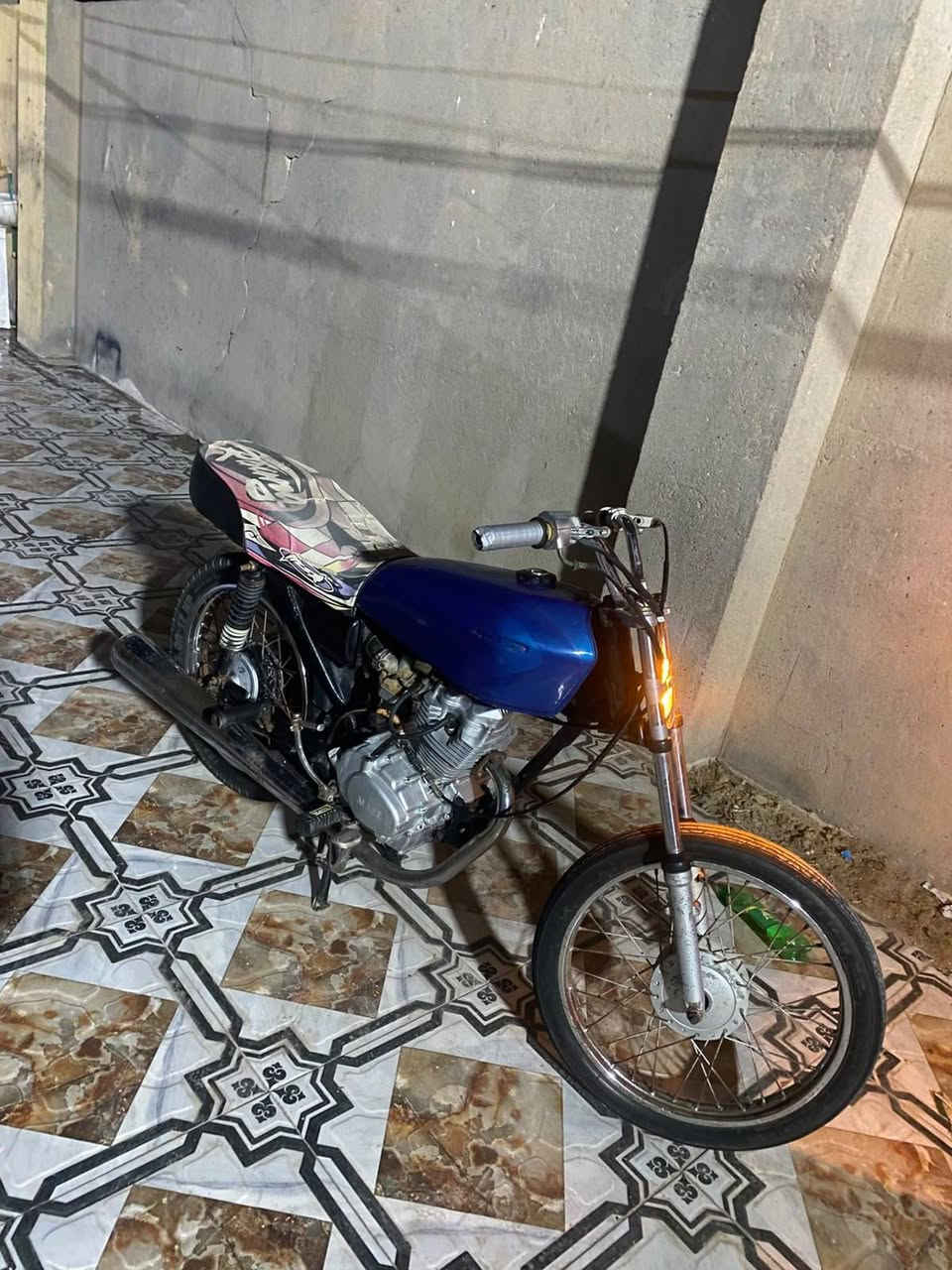 للبيع نامه شلامجه مبدل بس ولفات دراجه ادوات مكان بصره كرمت علي الهارثه السعر 350 وبيهه مجال شراي ***********
