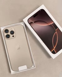 آيفون 16 برو ماكس • ٢٥٦ • بطارية ١٠٠٪