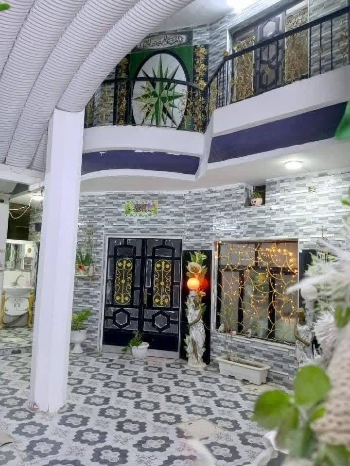 البيت ديكسرون بسعره الناس لمتخاف الله منكول غير حسبنا الله ونعم الوكيل بيت جاهز ع ٢٤ حبايه نظيف وجديد مساحه واقع حال ٢٠٠ سند ١٥٠  طابقين بيه ٤ غرف بيه هولين ٣/٦ سند ٢٥ قريب ع كل شي مدارس سوك نتمشالهن تم تنزيل سعر ١٣٥ لل ١٢٥ شراي يتصل *********** ويرهم مراوس محتاجين فرق
