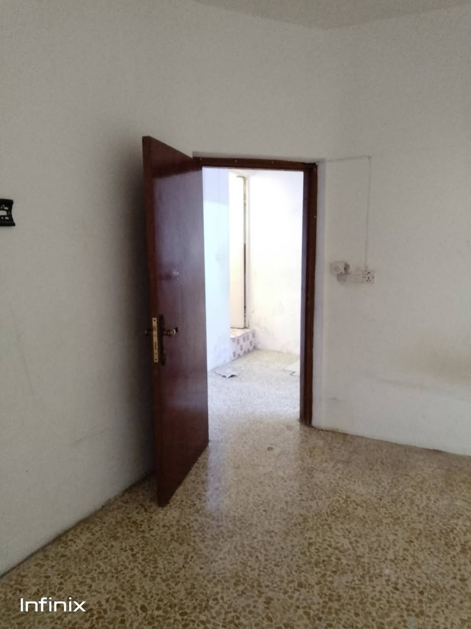 خلف جامع الصدرين • طابو صرف • غرفتين