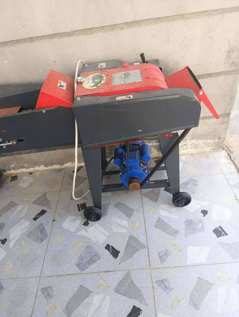 السلام وعليكم مثرامه للبيع السعر 750 وبيها مجال مستخدمه شي قليل ***********
