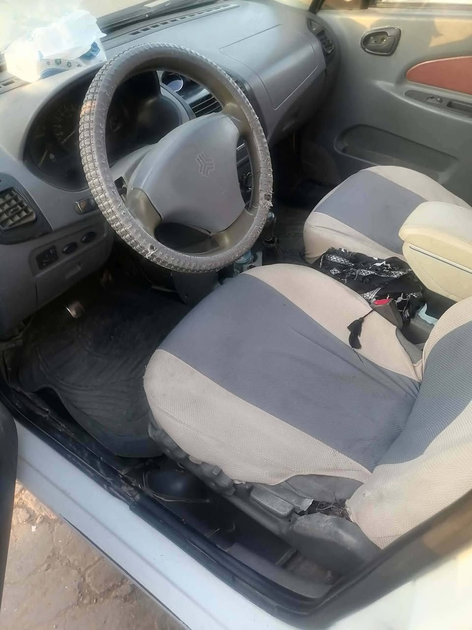 السلام عليكم 
للبيع طيبه موديل 15خصوصي سياره نضيفه كلش كفاله لاضربه ولا صبغ كير ومكينه جديد باتري جديد تواير جديد كهربائيات كلها شغاله نقص بس تبريد السياره بسمنه تحويل ثاني يوم حداديه 80 بل 100 السعر 38 وبيها مجال الشراي يشلع عيوني وياخذها 

مكان السياره كربلاء المقدسة اتصل وبيك خير وتدلل  ***********
