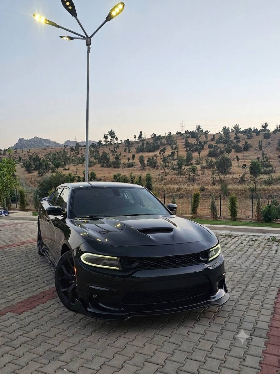 جارجر gt
2019 

السيارة Gt اصل سوبر تراك 
بجم كبس  
حادثهه جاملغ امامي فقط 
السيارة جديدة جدا جدا 
رقم اربيل  بأسمي تحويل مباشر 
مكينه گير صدر تبريد كلشي مكفول
لارصعات لابارد لاحالوب

مواصفات السيارة معروفه 
بصمة وشاشه وكشن جلد حضن
حساسات 
مواصفات الجيتي العادية 

ماشية ٩٠ الف مايل 

ضررها قطعة وحدة فقط 

ترهم بيع او مراوس 

سيارة جديدة 

منقصها اي شي 

وياها دوسات srt 

ولحية ثلاث قطع امامية 

وزعانف خلفية 

وسكوبات 

هدية مع السيارة 

السعر ٢٢٥ 

موقع السيارة موصل 

للتواصل اتصال او واتس 

***********
