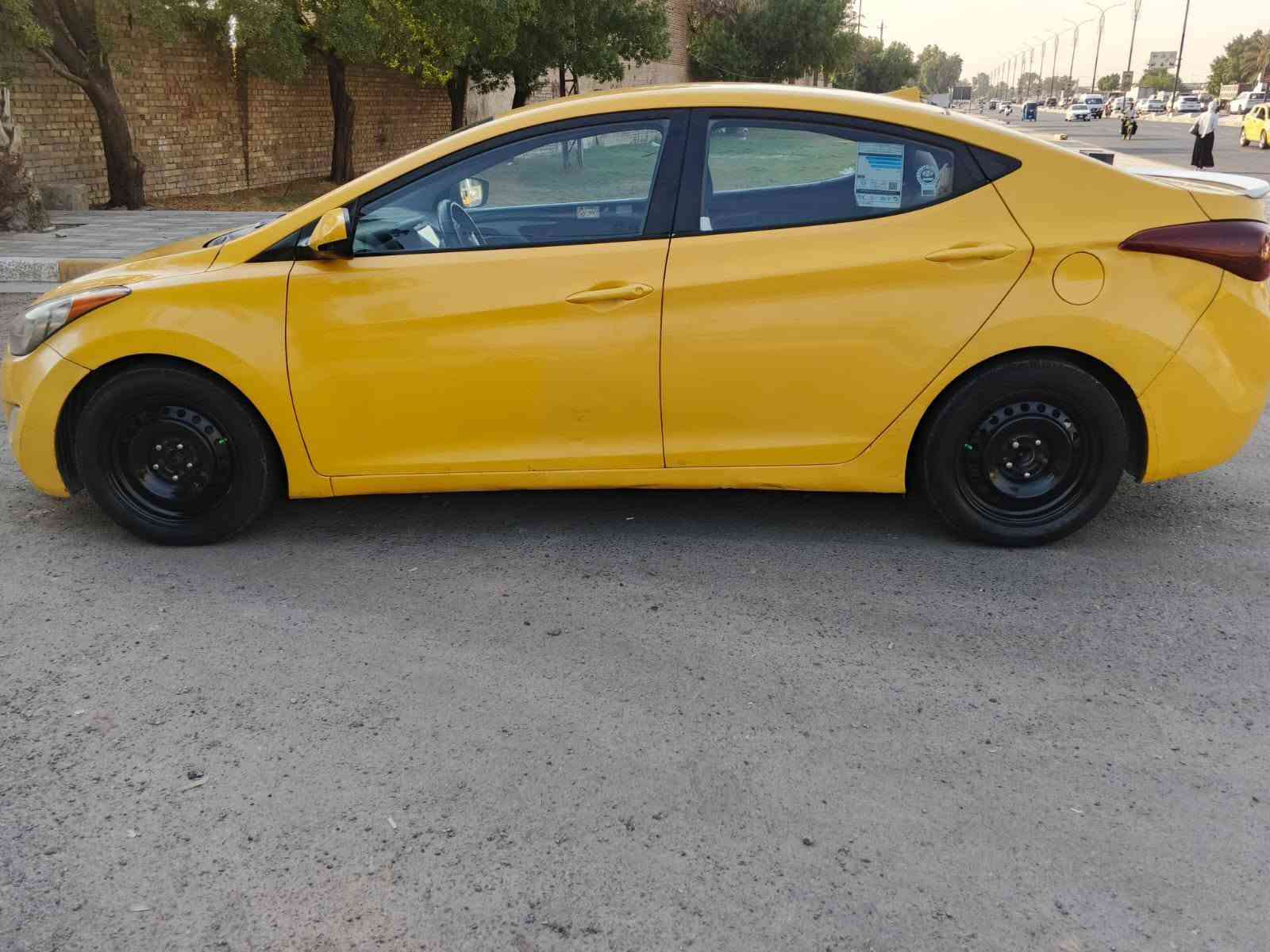 النترا موديل 2011 رقم بغداد دولي تحويل ثاني يوم حجم المحرك 1800 دوش ملاحظه سياره جاهزه من كل شيء بدون حادث مكان السياره بغداد رقم الهات***********
