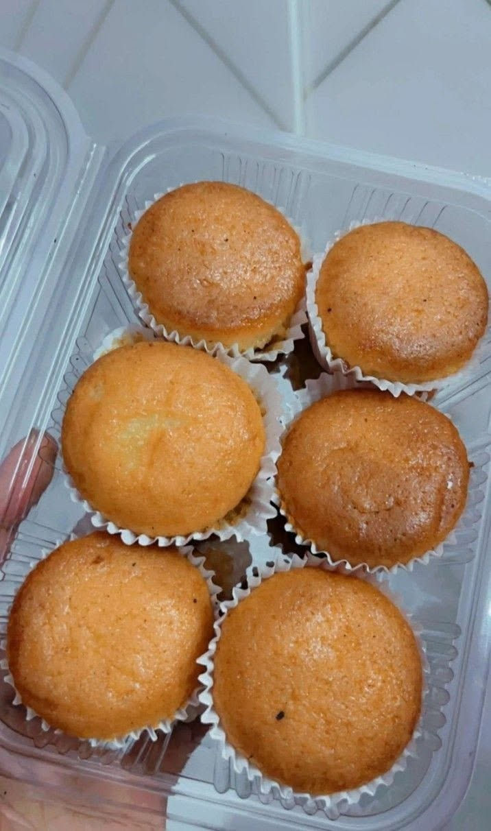 سلام عليكم عيني شتغل حسب طلب الزبون ولي تحب 
تحجز قبل يوم عيني هاذ رقم وبي واتساب 

بيزه الكبير ولوسط ومني بيزه 
شتغل نواع المرك كيك جاي هاذ رقم وبي واتساب ***********
اي نواع الكبب برياني دجاج جدر لوسط دولمه الكبير ولوسط طرشي خيار محشه كليجه تمر وحلقوم جوز مبروش
