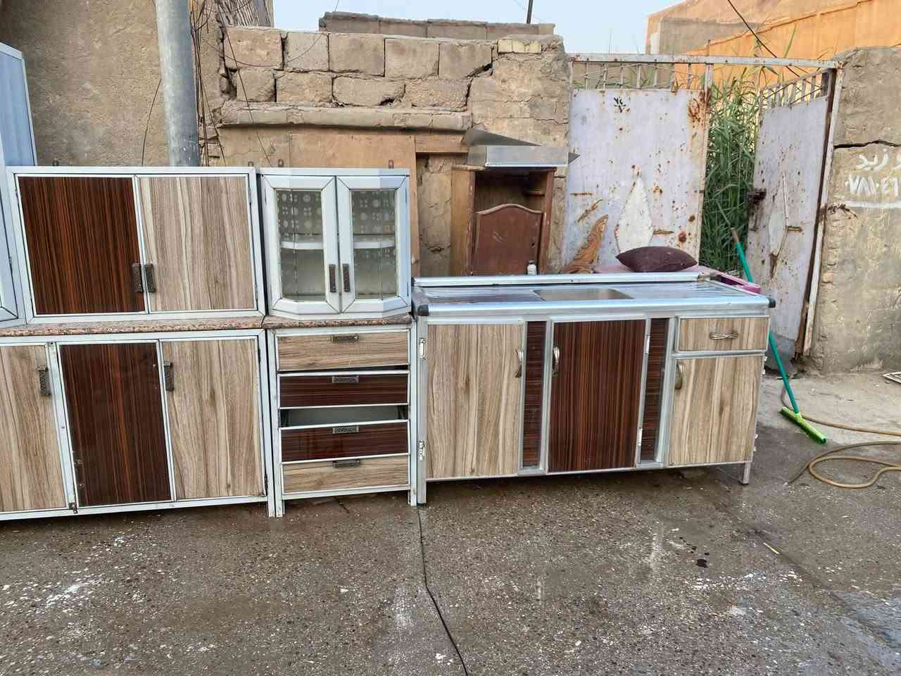 ملاحظه بيع او مراوس  
كاونتر المنيوم تسكام مرتب كلش . السطح مرمر  . الارضي يتكون 4قطع والملحق 4قطع مكاني بالقاسم وسعره مناسب ***********
