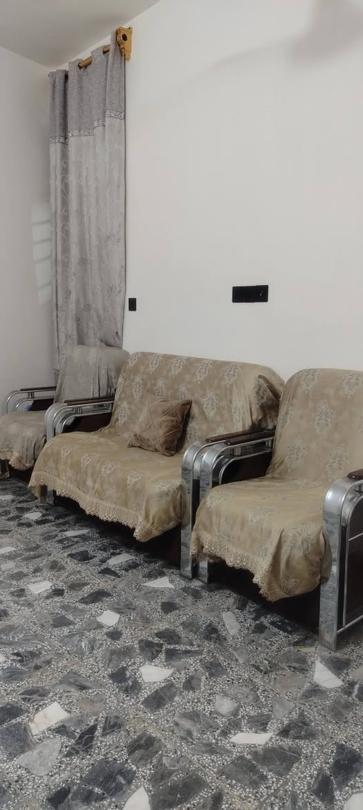 مقابل عمارت دفاعي بشارع الحدادين
*********** 
تخم ٧٥
مولده ١٠٠
دراجه ١٠٠
ثنينهن شغالات
