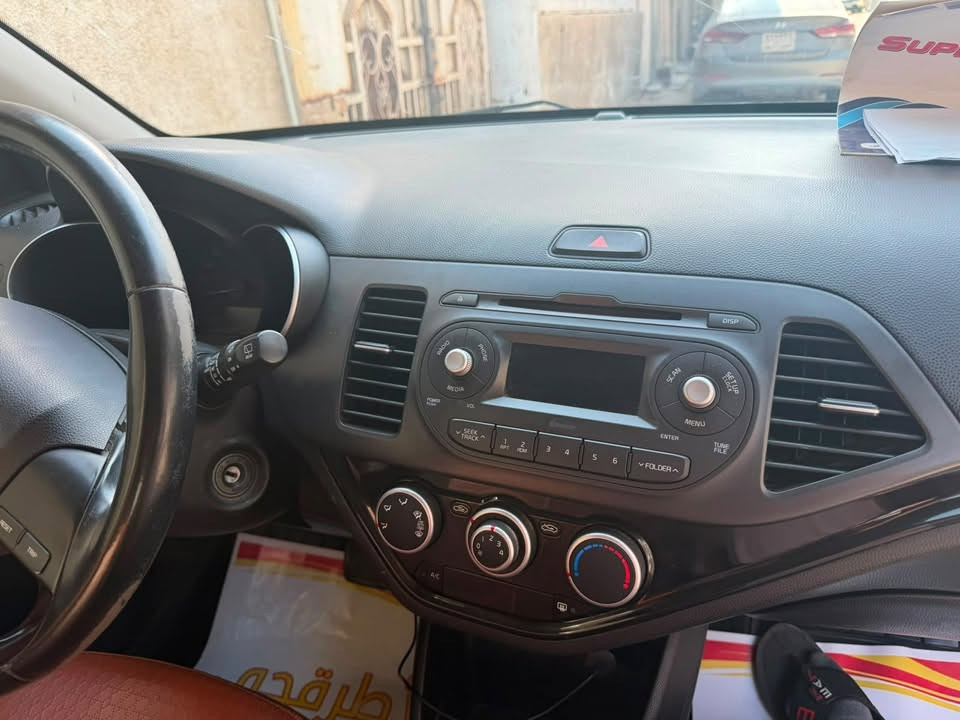 سلام عليكم اني مكلف باالنشر سيارة بيكانتو ٢٠١٦ خليجي استخدم بنيه ماشية ٢٧ ونص سياره حلوه ومابيه نقص وبسمنى بيه سلايت موصفات جي تي لاين سيارة مكانه بغداد حي القاهرة *********** سعره ٨٥ ورقه وبيه مجال شي بسيط
