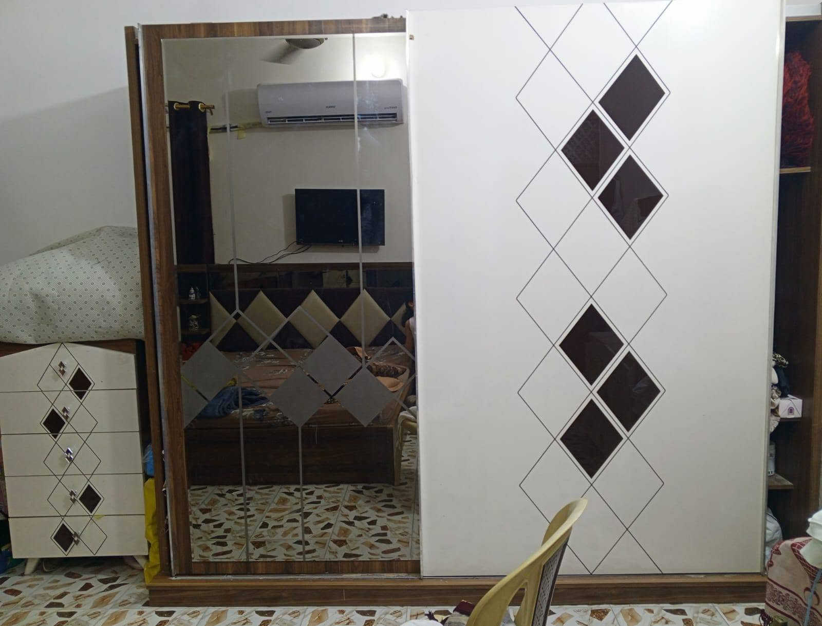 شراي • تواصل خاص