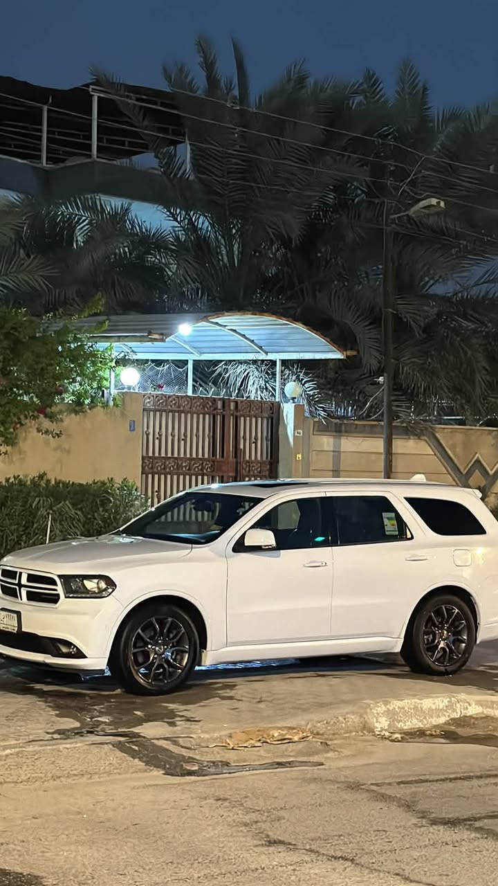 السلام عليكم 
دوج دورنكو 
مديل 15
فىة RT5700
فول مواصفات vip
الحاله كفاله عامه 
خشم البنيد بارد بسيط 
سياره رقم جديد با اسمي تحويل ثاني يوم 
مكان السياره بصره سعر السياره 215
رقم التواصل ***********
