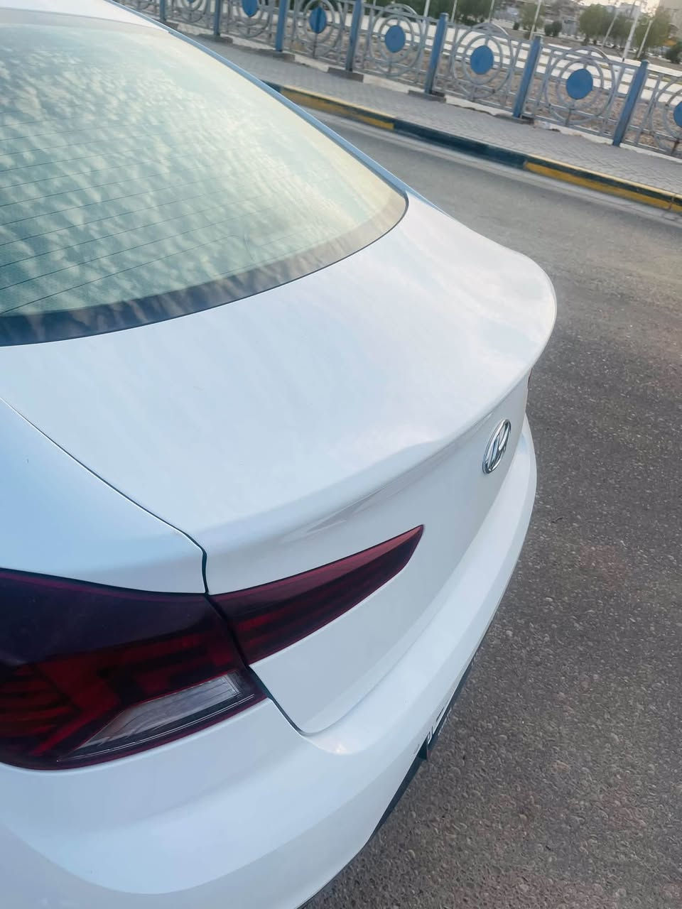 النترا ٢٠٢٠. خليجي بااسمي تحويل مباشر رقم انكليزي بيها ضربه بالجنطه كما موظح بالصور ومعمره وكذلك الدعاميه موظحه بالصور والباقي كفاله ماشيه ١٥٠ فول مواصفات السعر ١٤٥ وبيها مجال الاتصال ***********

